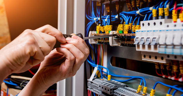 6 Habilidades de un técnico electricista profesional