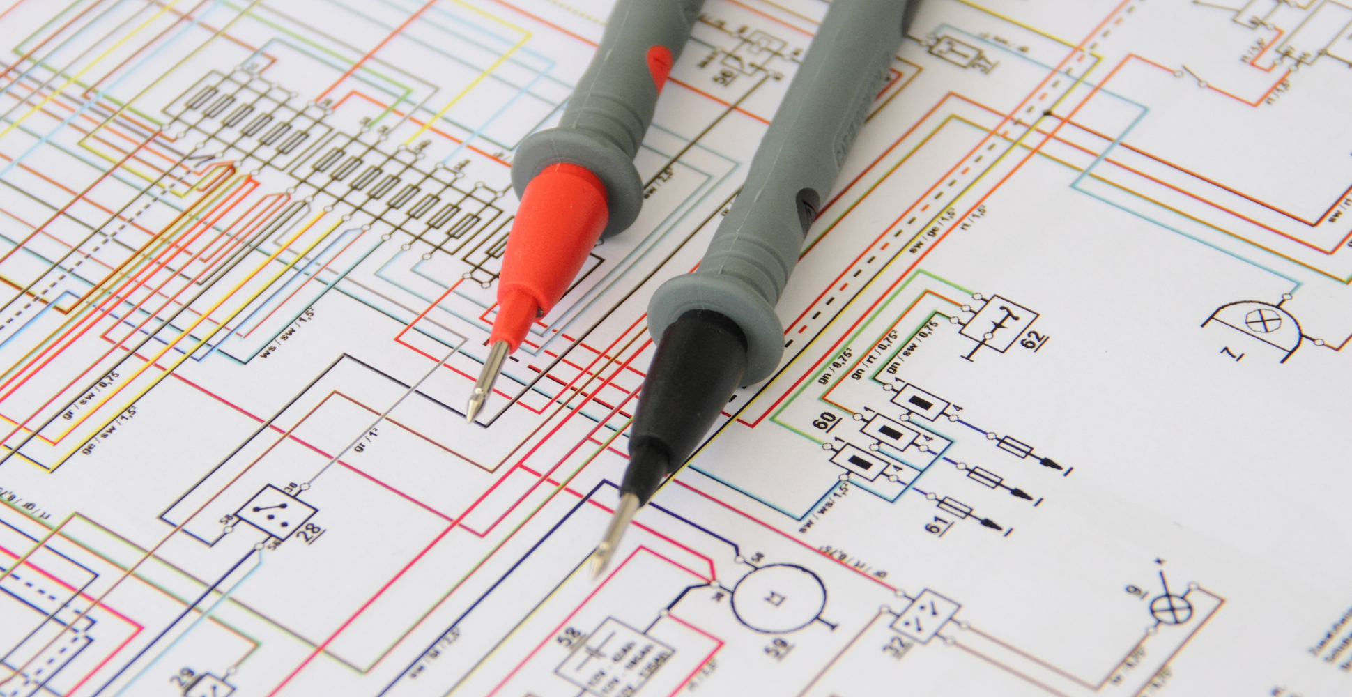 Leyendo símbolos y otros elementos en un diagrama eléctrico | TECSA